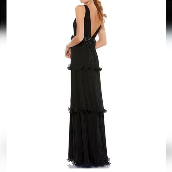 Mac Duggal Ruffle Black Gown Size 4 Ienna - Picture 2 of 8